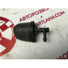 Форсунка склоомивача задніх правих дверей Opel Combo 2001-2011 9225640
